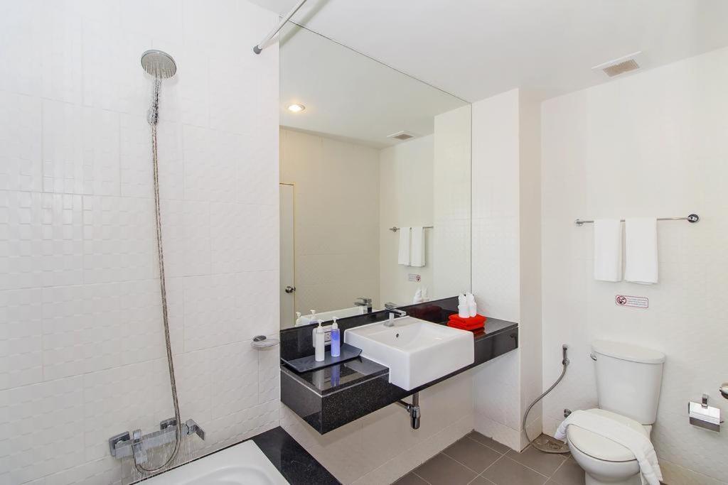 Chic Condo By Resava Karon Kamer foto
