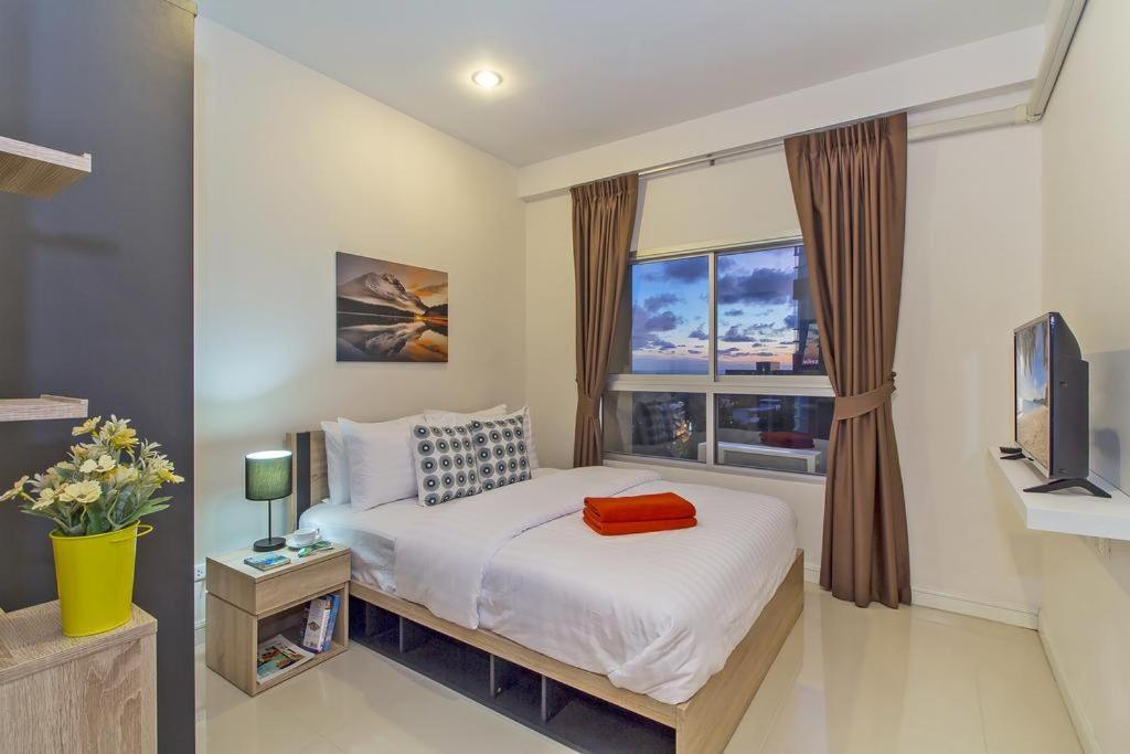 Chic Condo By Resava Karon Buitenkant foto
