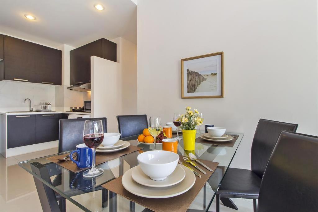 Chic Condo By Resava Karon Buitenkant foto